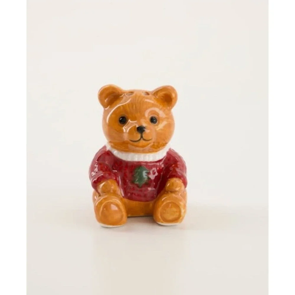 Cracker Barrel Christmas Teddy Bear Salt and Pepper Ceramic Shakers NEW 2026